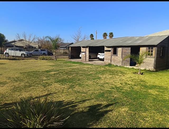4 BEDROOM FREESTANDING FOR SALE IN SUNAIR PARK